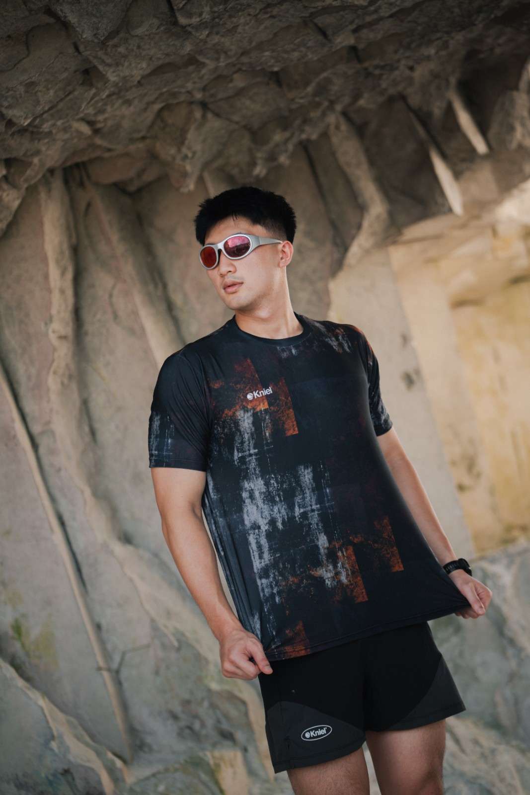 Vybe Series [NEW] Men Short Sleeve – Jersey Olahraga Lari Pria Kniel Movement Collection